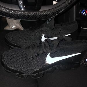 BRAND NEW Nike VaporMax BLACK womens size 8